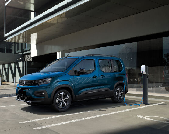 НОВЫЙ PEUGEOT e-RIFTER